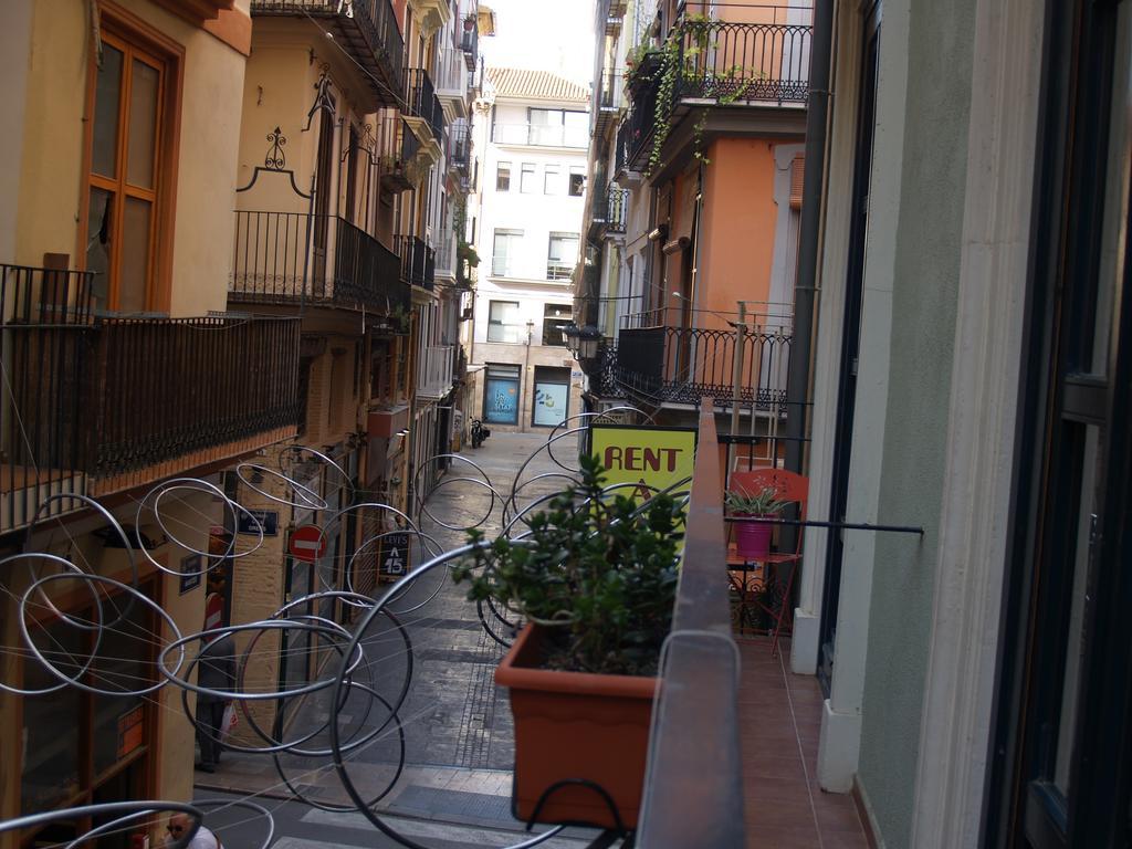 Orange Flats Market Valenza