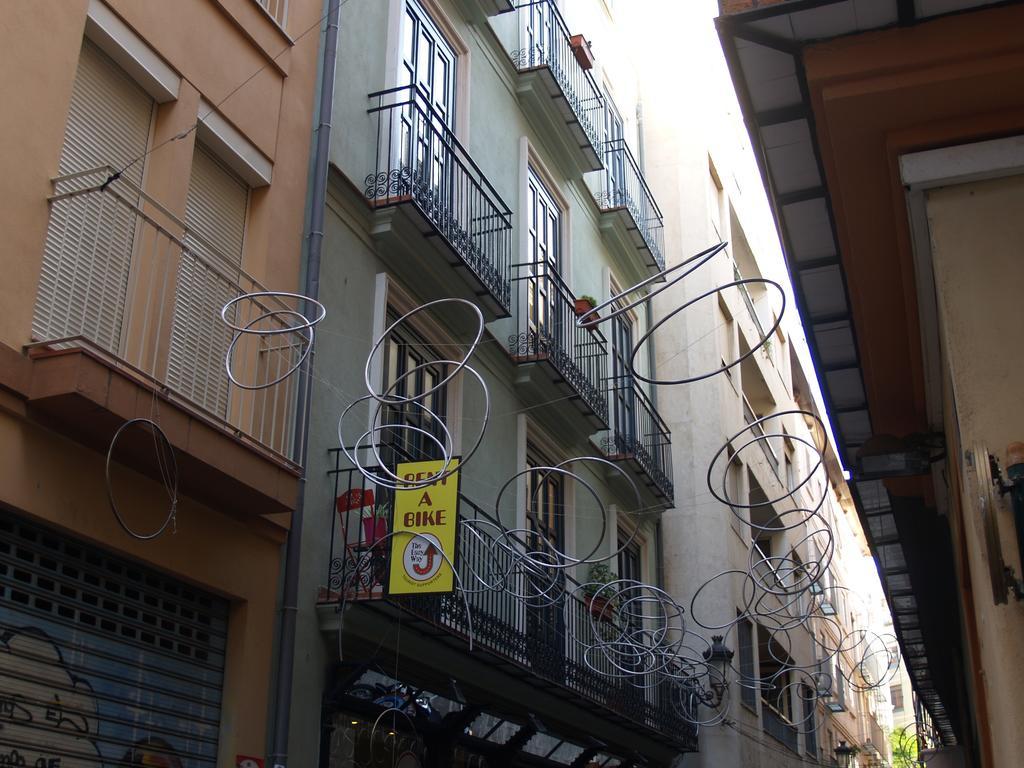 Orange Flats Market Valenza